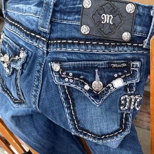 "Stylish and Confident: Miss Me Jeans in Size 27 - Elevate Your Fashion Game .